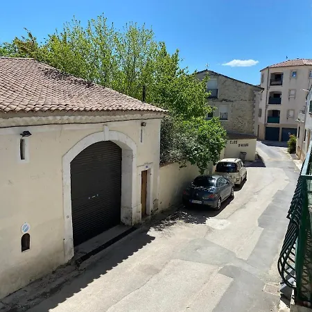 Appartement De Village Avec Terrasse * Plaissan
